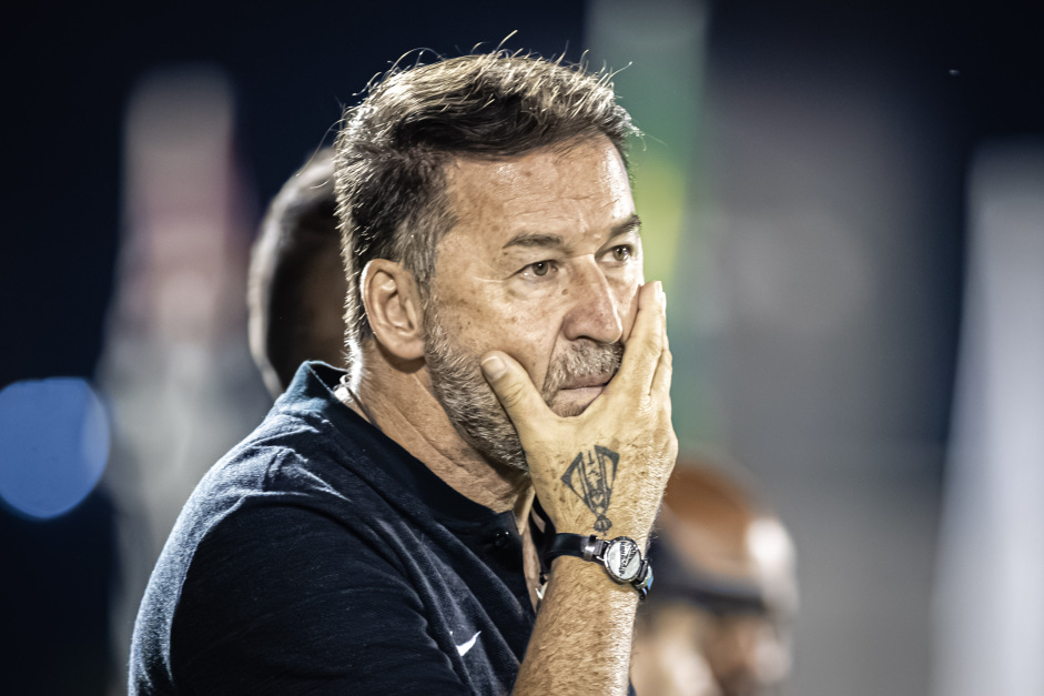 Fim da linha! Técnico do Corinthians é oficialmente demitido