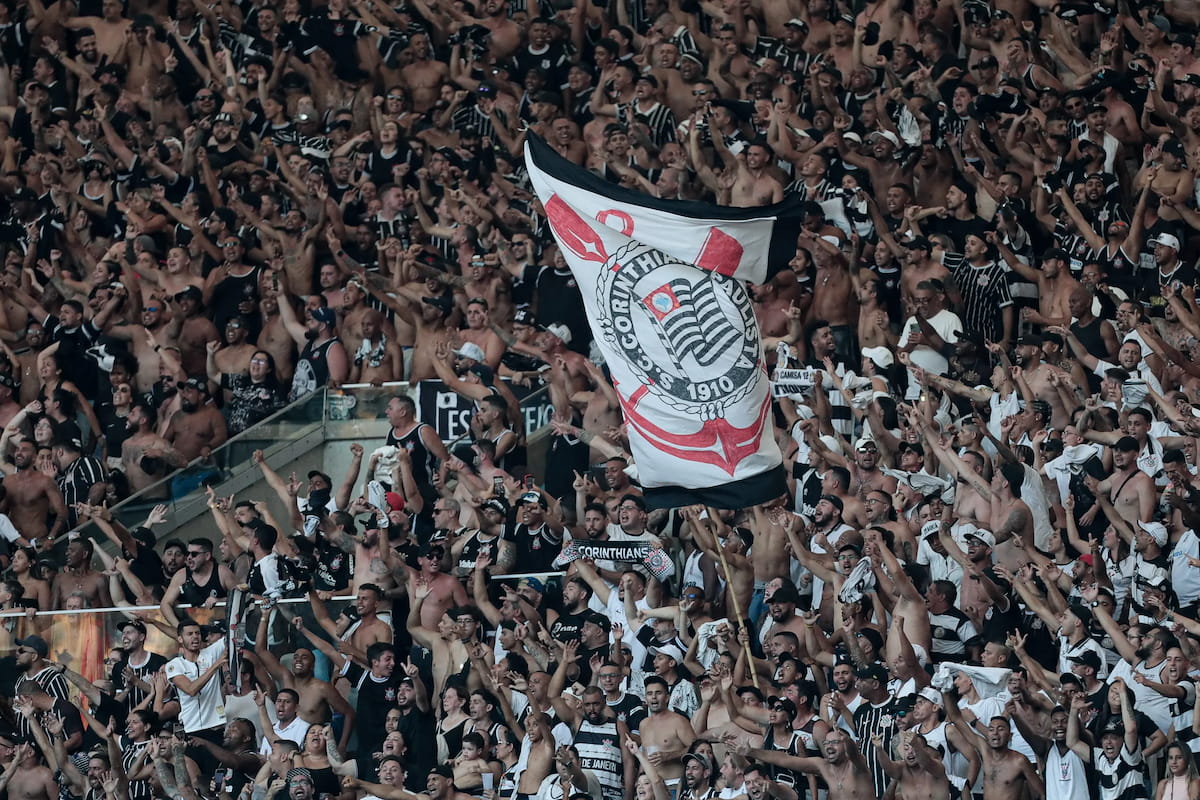 Corinthians vai ultrapassar o Flamengo e se tornar o maior do Brasil