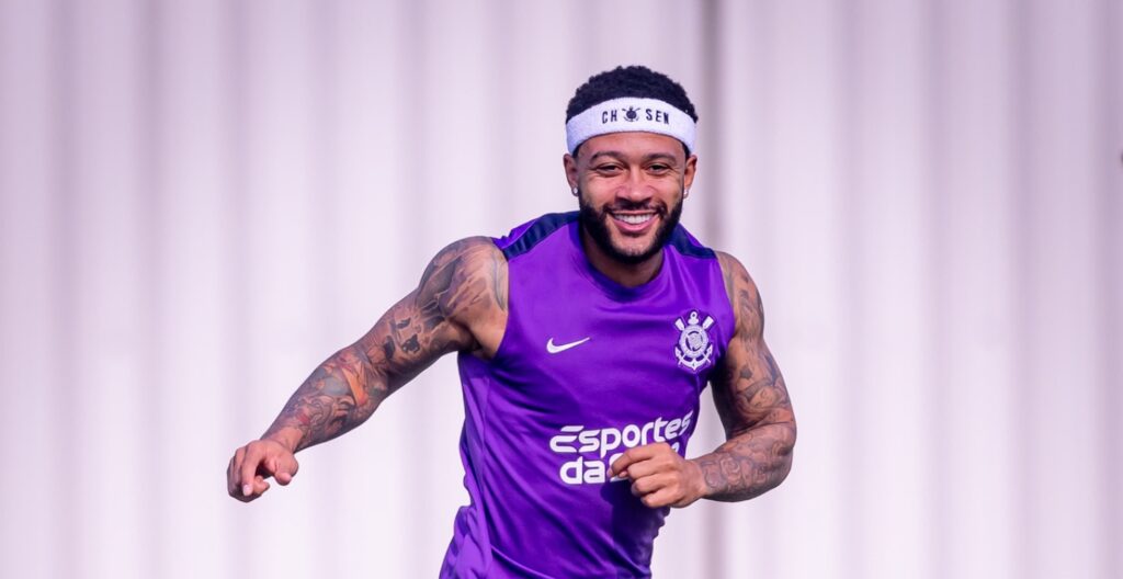 Torcida do Corinthians recebe ótima notícia sobre retorno de Memphis Depay